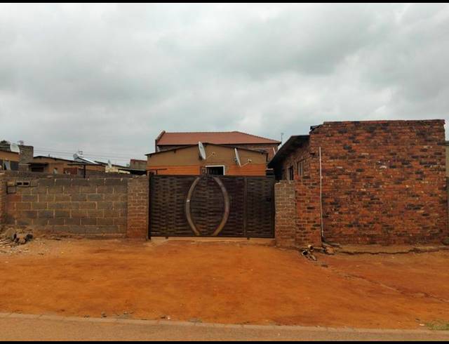 7 BEDROOM HOUSE FOR SALE IN ESSELEN PARK